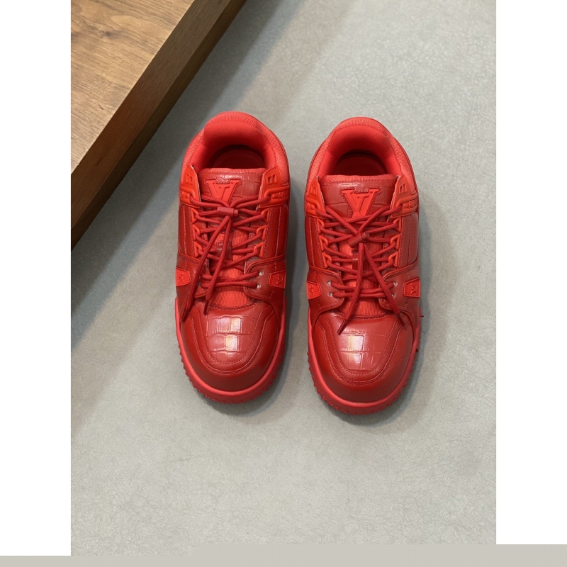 l**is V*t*n sneakers